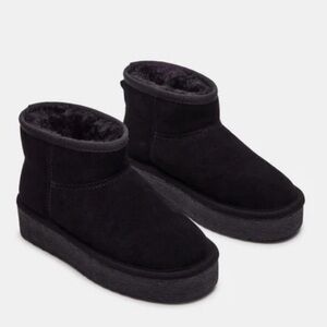 COMFY suede Steve Madden boots